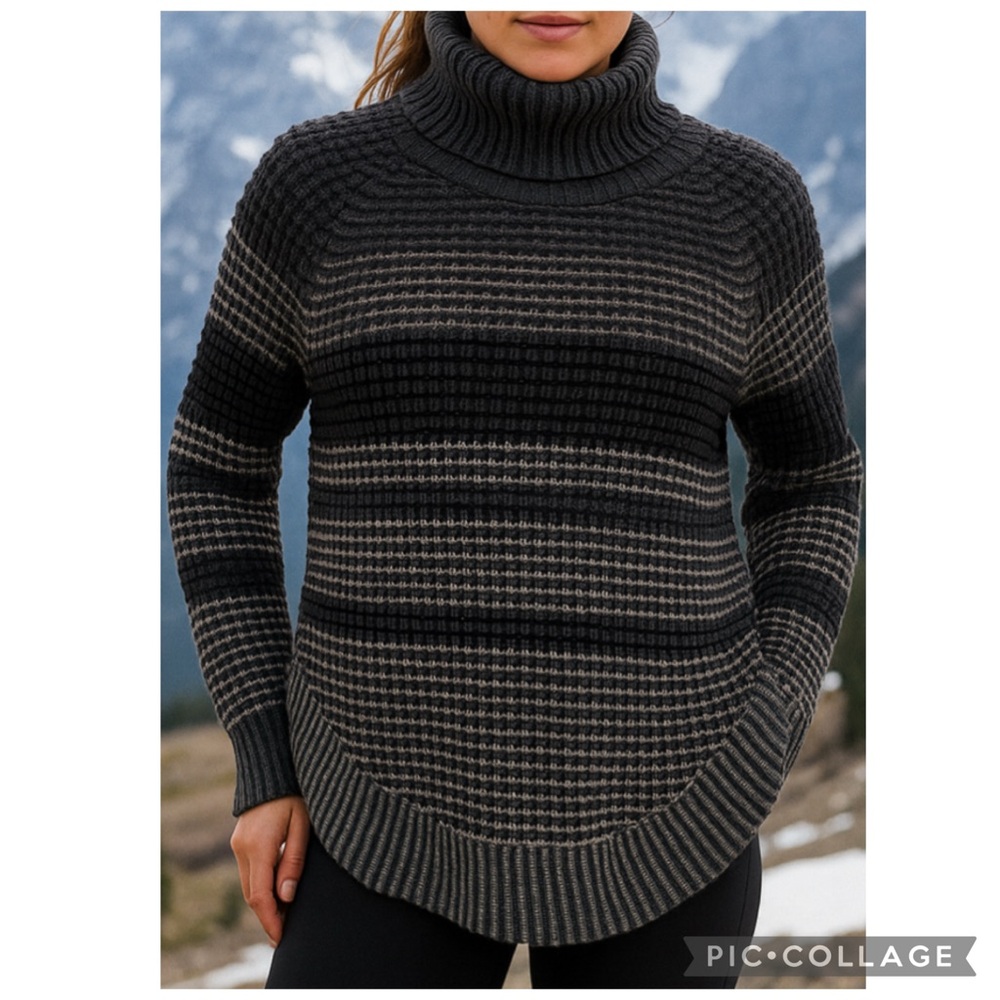 Krimson Klover Grey Striped Bubble Texture Merino Wool Turtleneck Sweater